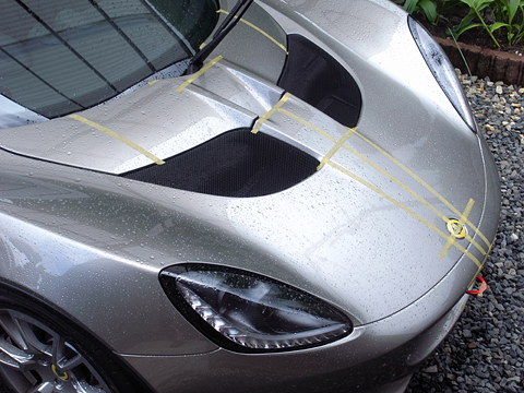 ステッカーを貼る位置を決めていきます